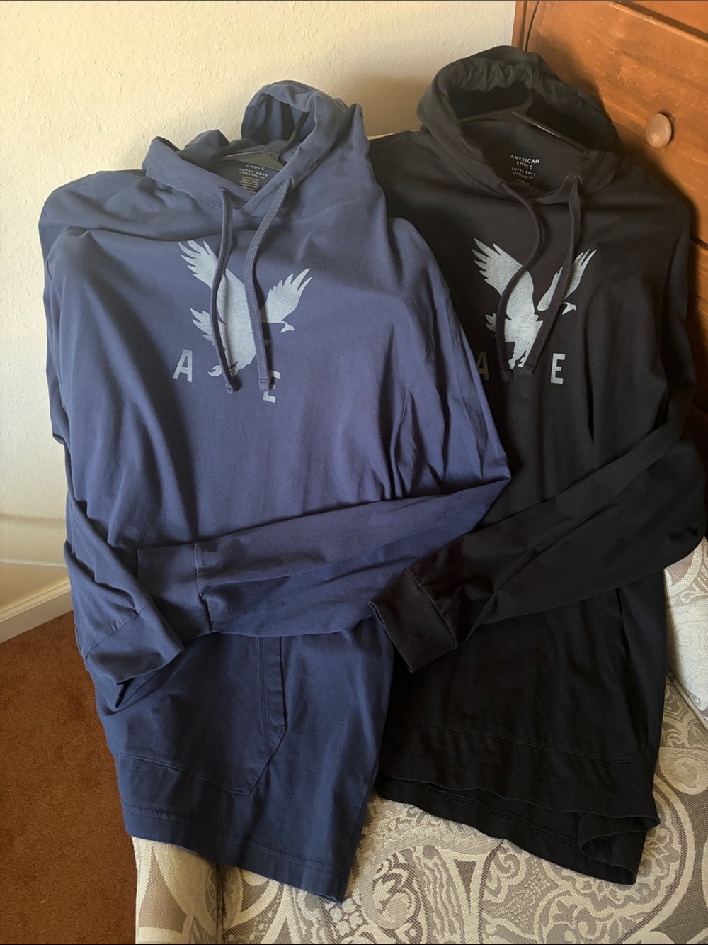 TWO 4- 1 Never Worn American Eagle lightweight hoodies Black and Navy LARGE TALL